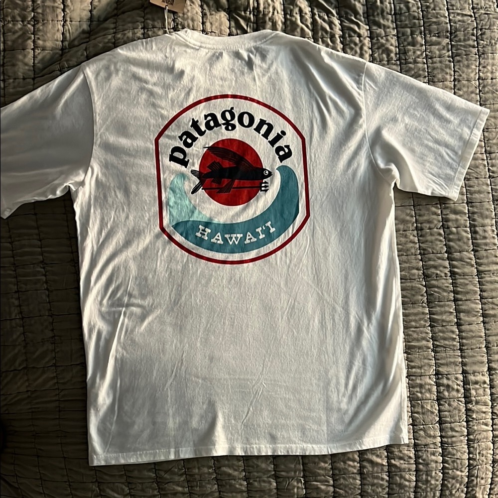 Patagonia Hawaii White Short Sleeve Tee. RARE NWT
